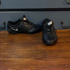 NEW WOMENS NIKE AIR DIVINE LEATHER LIGHTWEIGHT TRAINERS Size 6.5